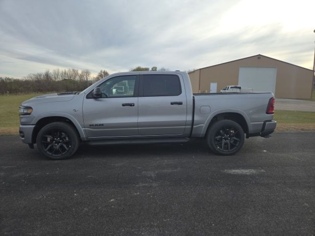 New 2026 Ram 1500 LARAMIE CREW CAB 4X4 5'7 BOX Pickup