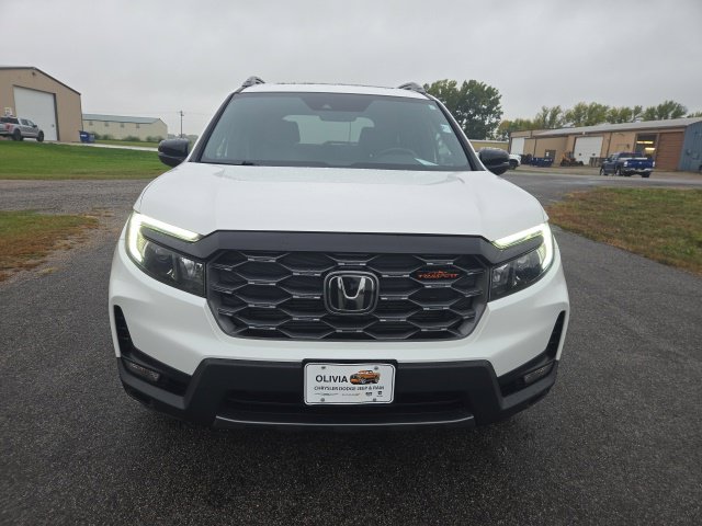 Used 2024 Honda Passport TrailSport with VIN 5FNYF8H64RB013812 for sale in Olivia, Minnesota