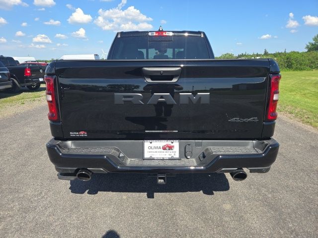 New 2026 Ram 1500 EXPRESS CREW CAB 4X4 5'7 BOX Pickup