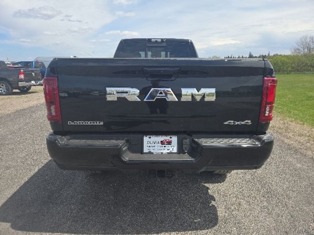 New 2026 Ram 2500 LARAMIE CREW CAB 4X4 8' BOX Pickup