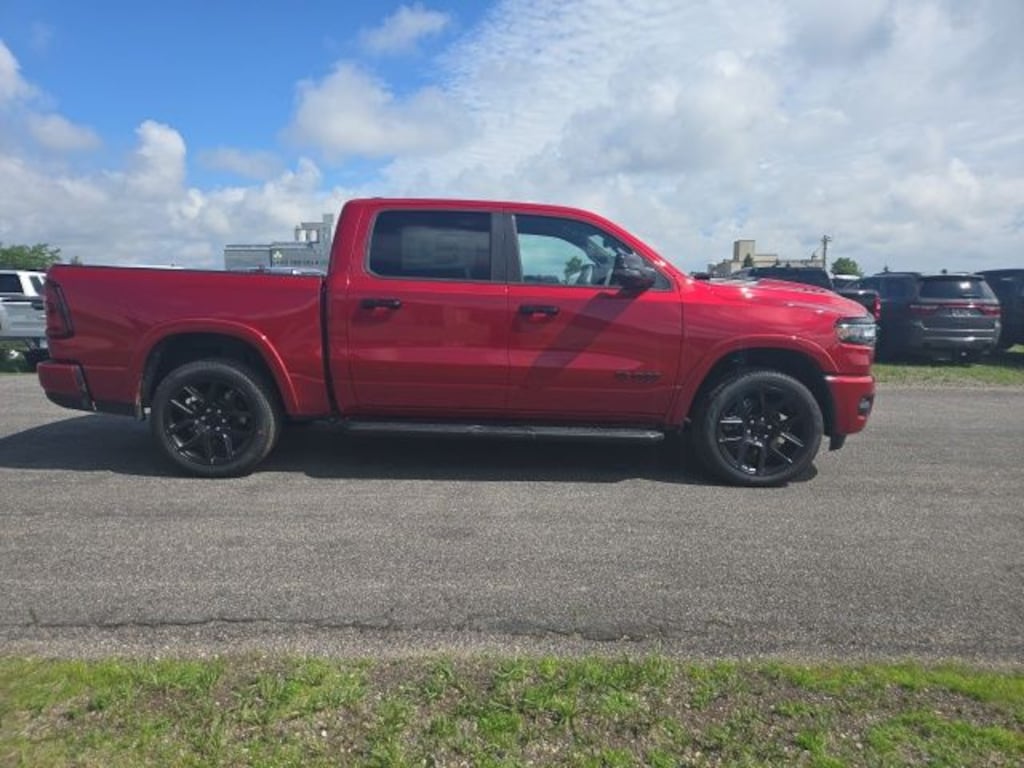 New 2026 Ram 1500 LARAMIE CREW CAB 4X4 5'7 BOX Pickup