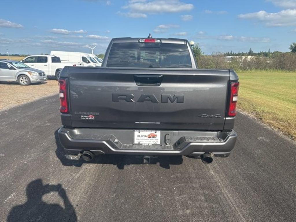 New 2026 Ram 1500 LARAMIE CREW CAB 4X4 5'7 BOX Pickup