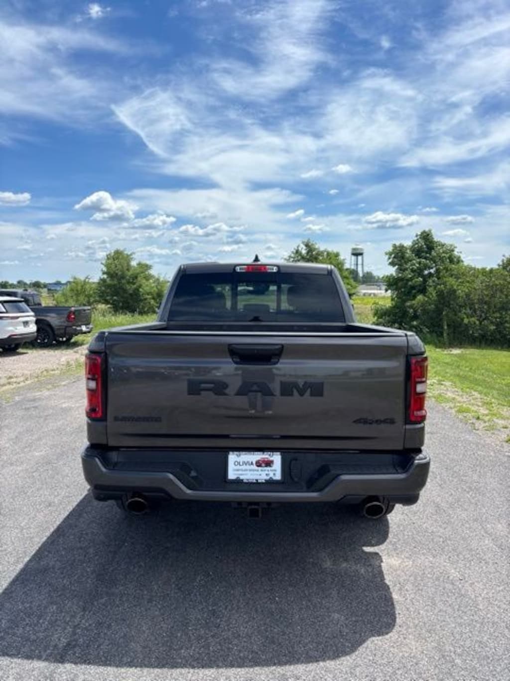 New 2026 Ram 1500 LARAMIE CREW CAB 4X4 5'7 BOX Pickup