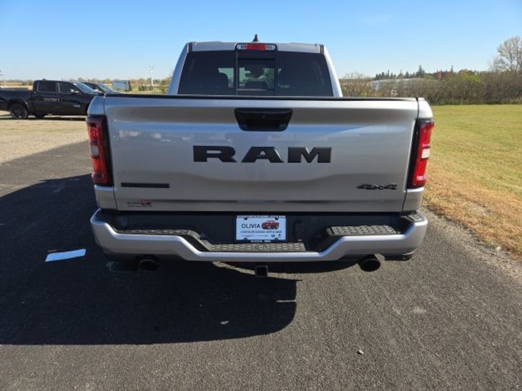 New 2026 Ram 1500 BIG HORN CREW CAB 4X4 5'7 BOX Pickup