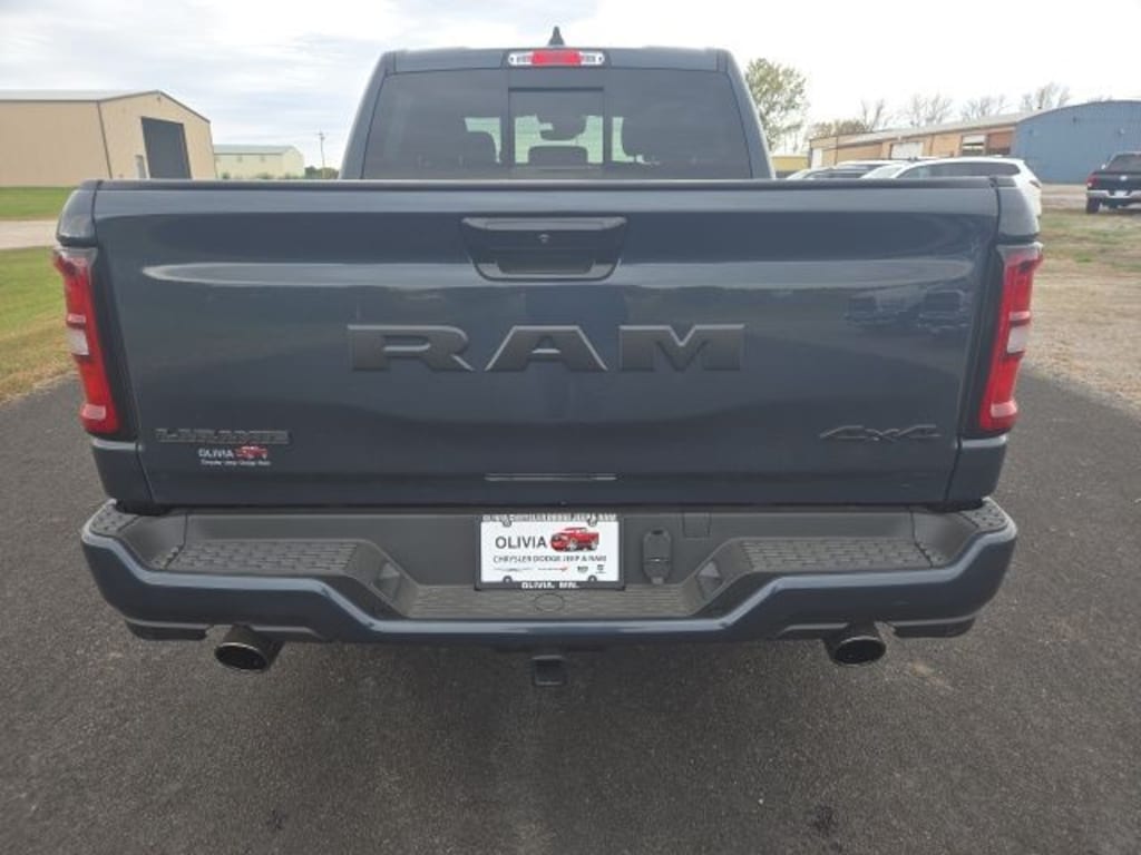 New 2026 Ram 1500 LARAMIE CREW CAB 4X4 5'7 BOX Pickup