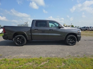 2026 Ram 1500 LARAMIE CREW CAB 4X4 5'7 BOX Pickup