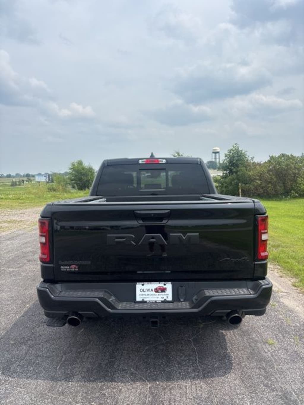 New 2026 Ram 1500 LARAMIE CREW CAB 4X4 5'7 BOX Pickup