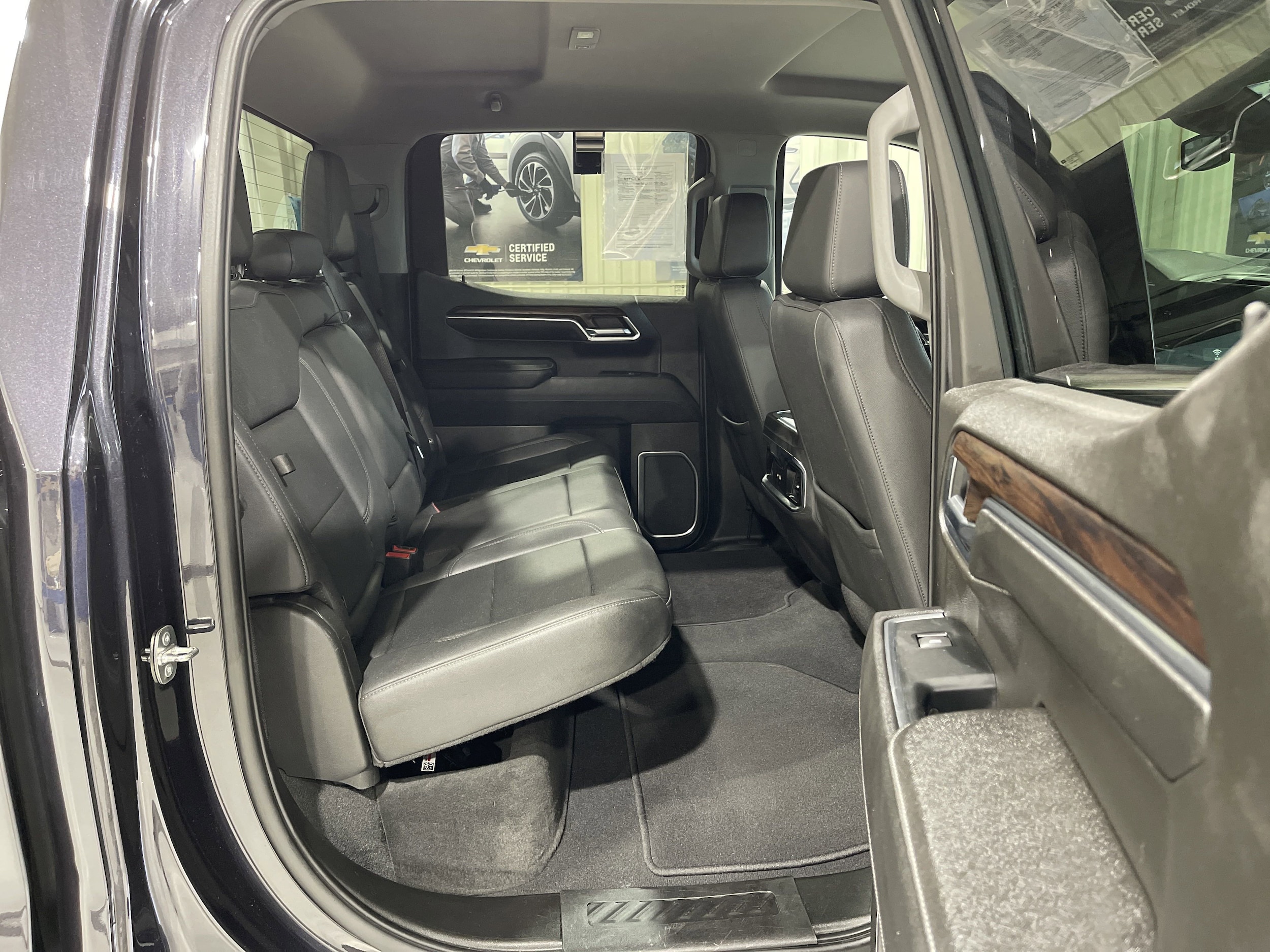 2023 GMC Sierra 1500 SLT - Photo 17