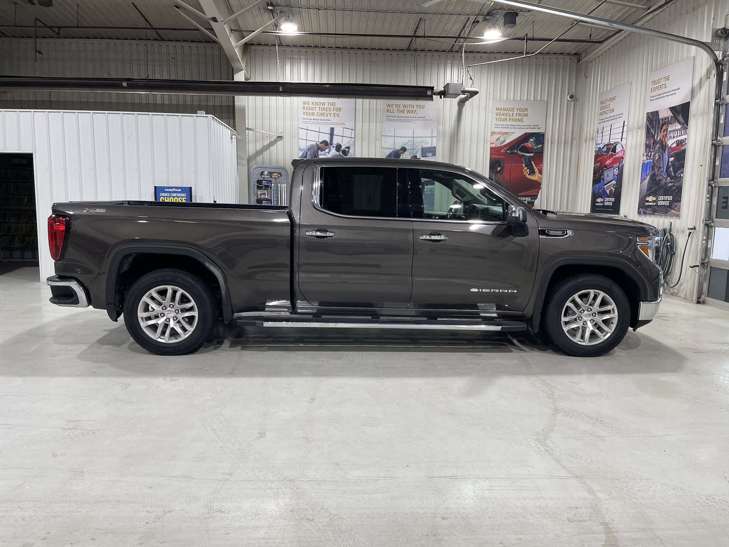 2020 GMC Sierra 1500 SLT - Photo 9