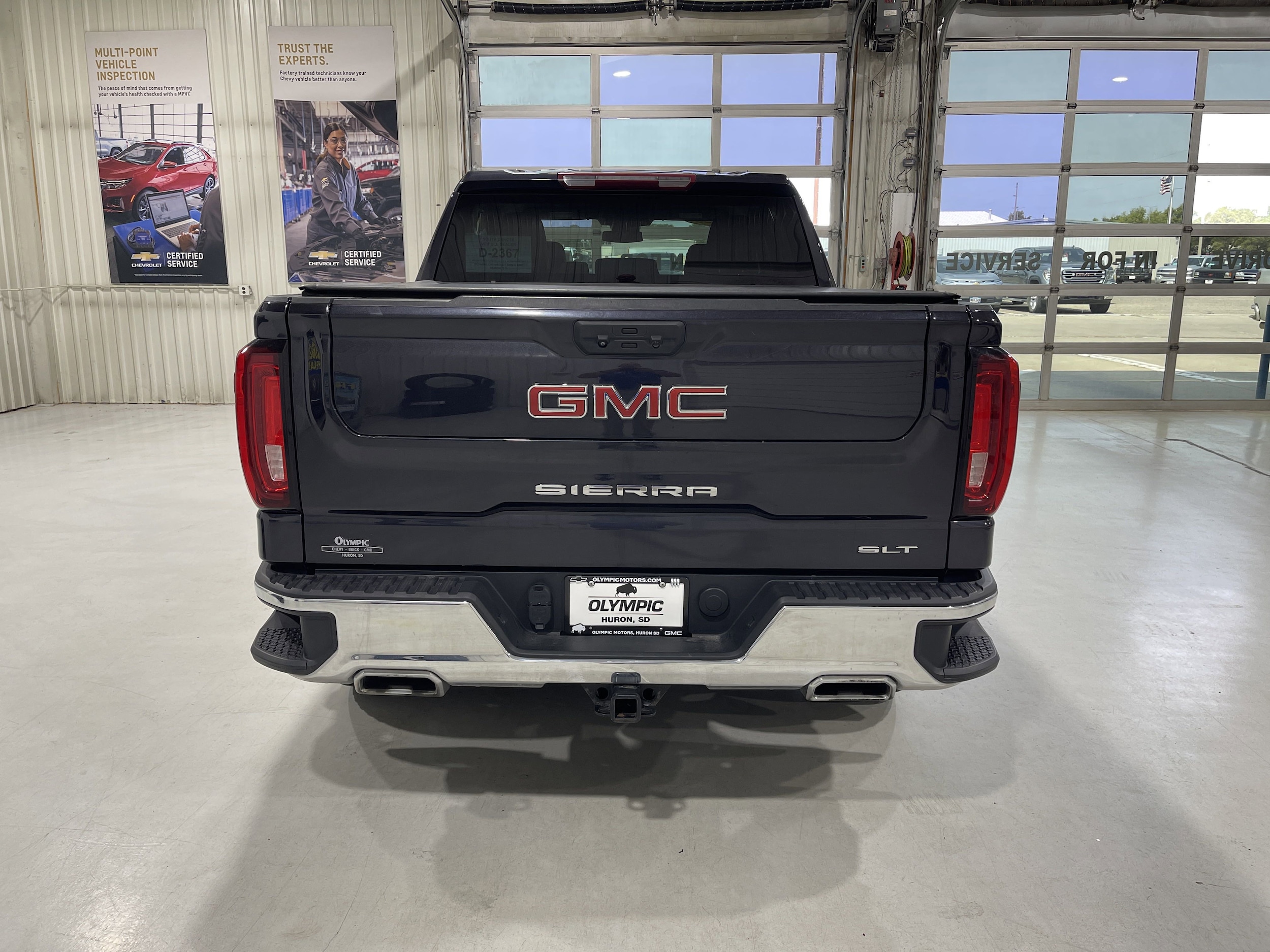 2023 GMC Sierra 1500 SLT - Photo 7