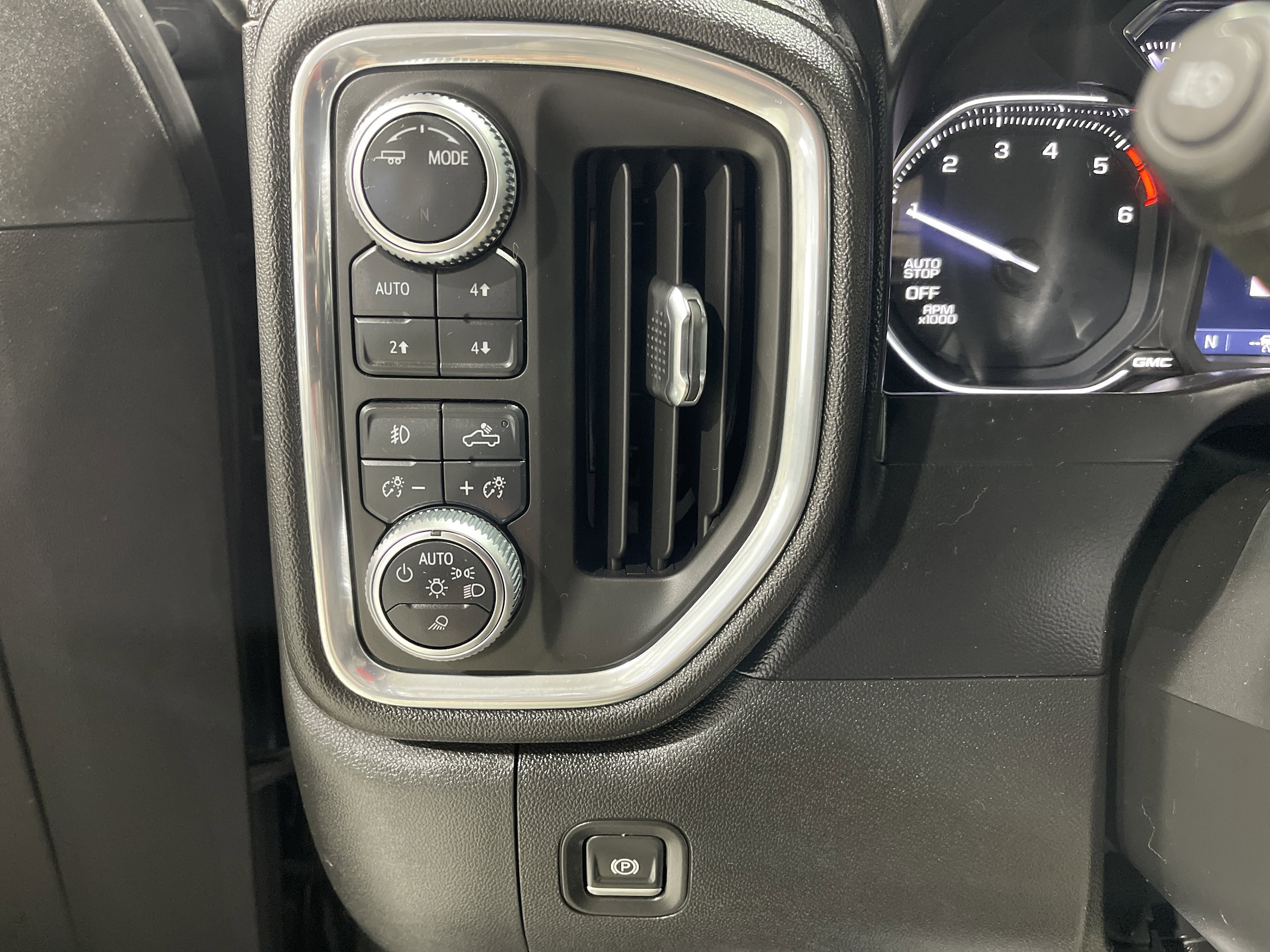 2020 GMC Sierra 1500 SLT - Photo 31