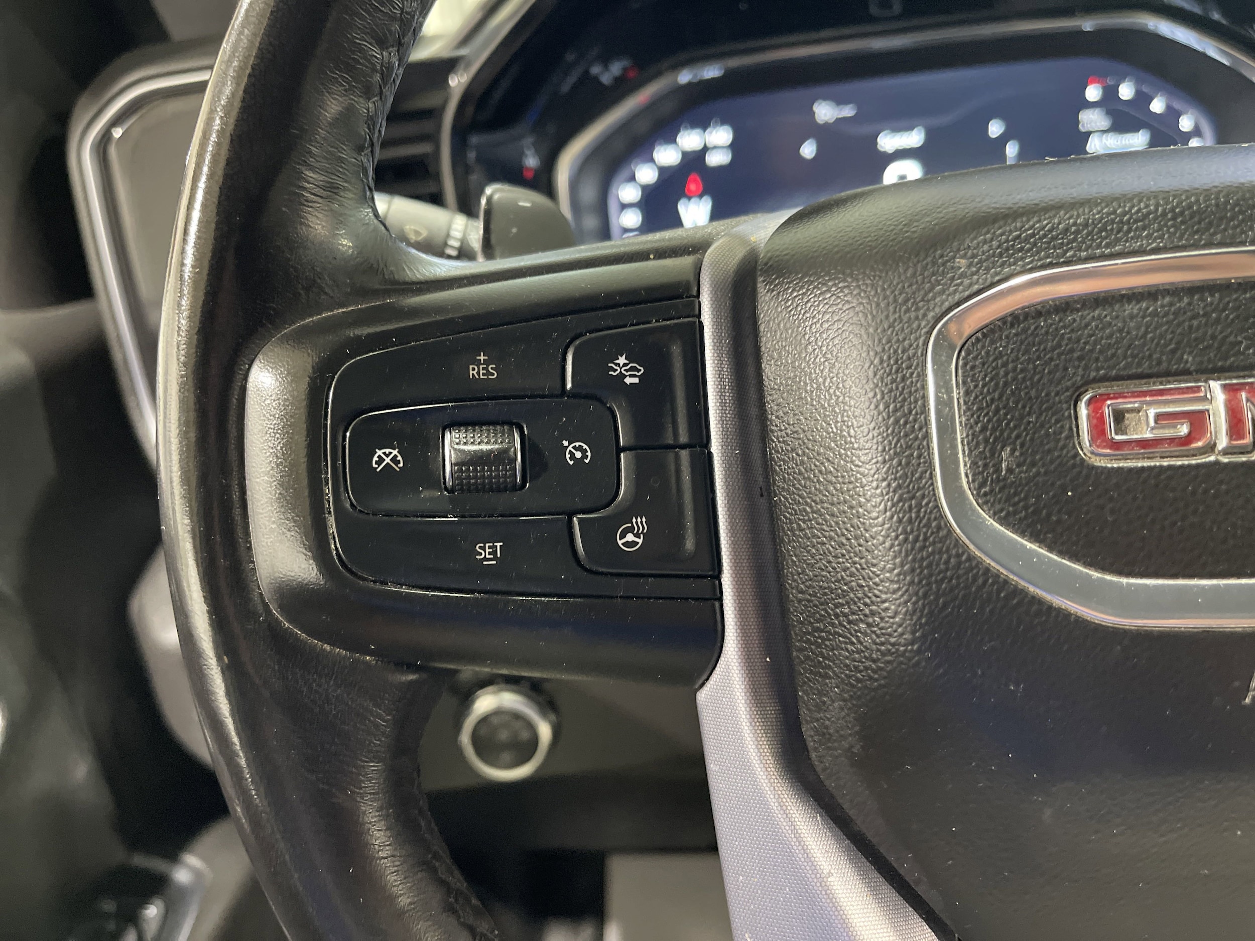 2023 GMC Sierra 1500 SLT - Photo 29
