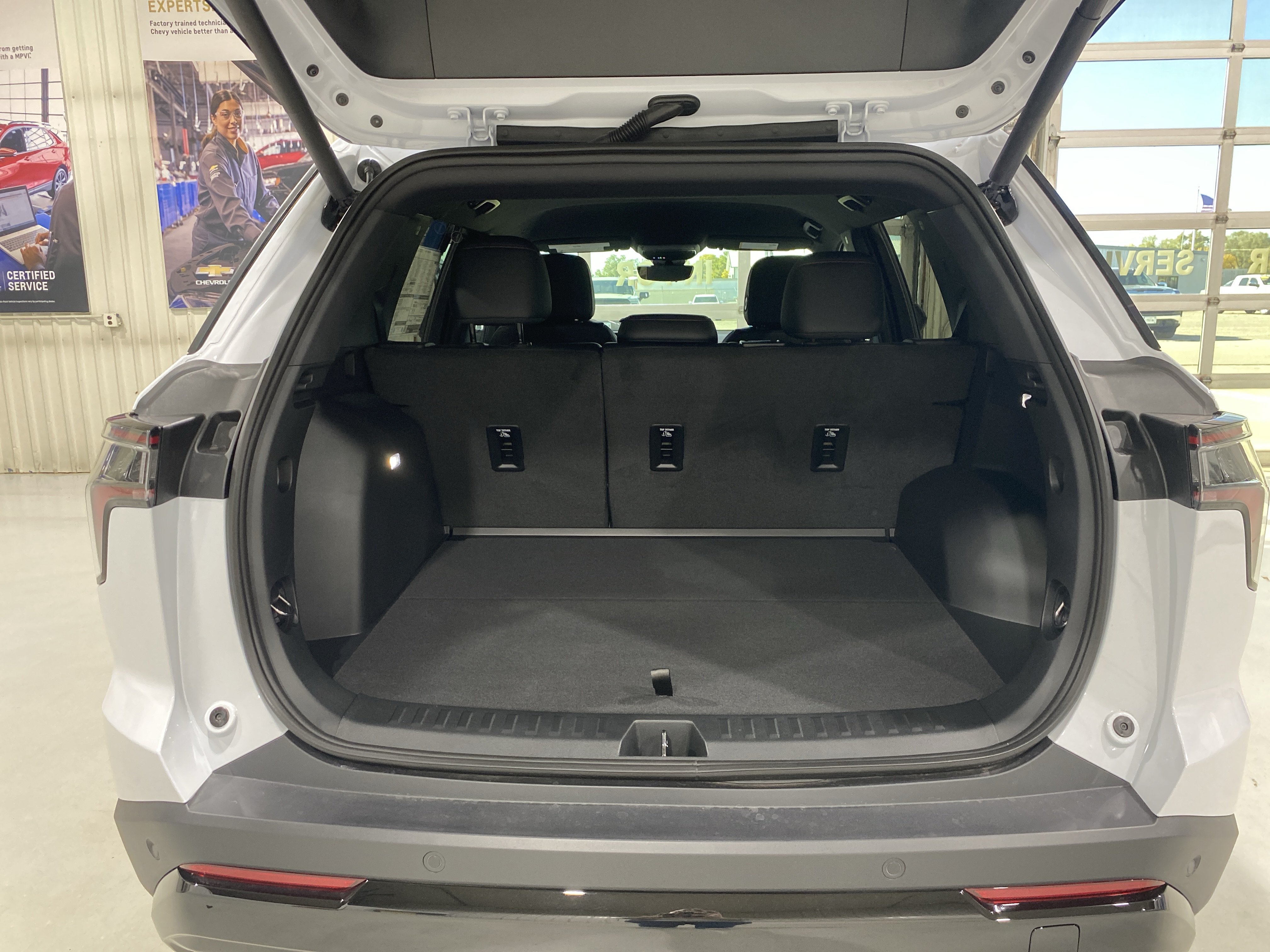 2027 Chevrolet Equinox RS - Photo 14