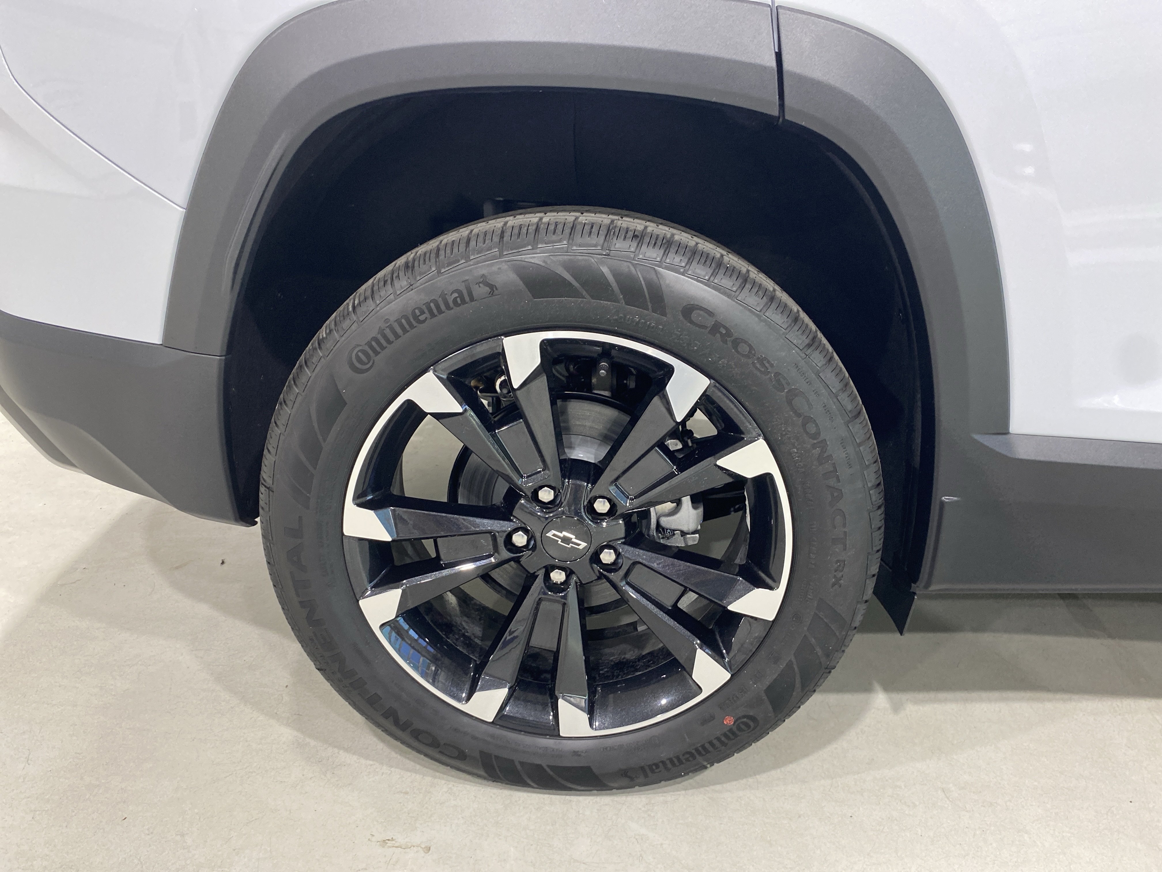 2027 Chevrolet Equinox RS - Photo 10