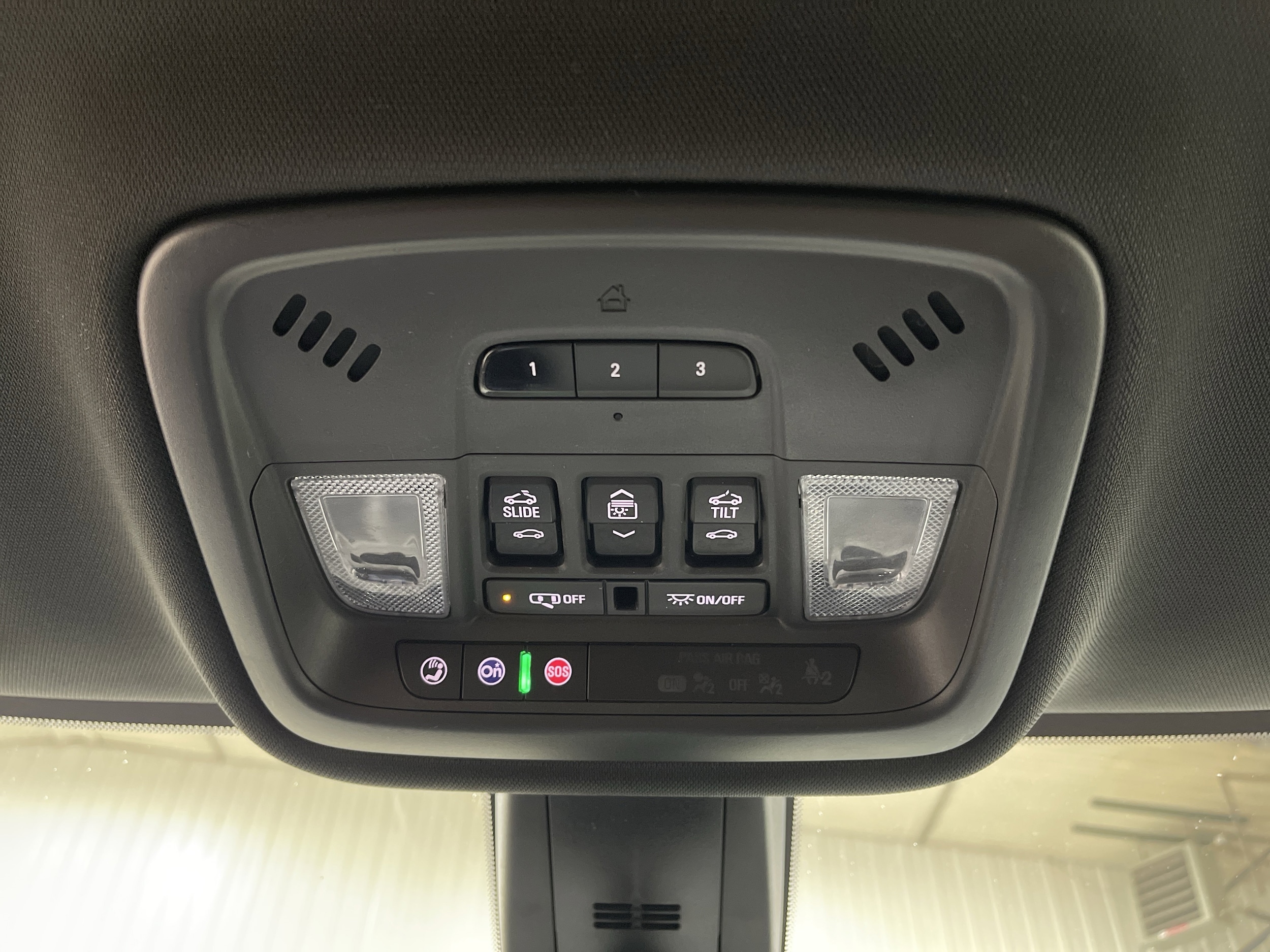 2023 Chevrolet Traverse High Country - Photo 20