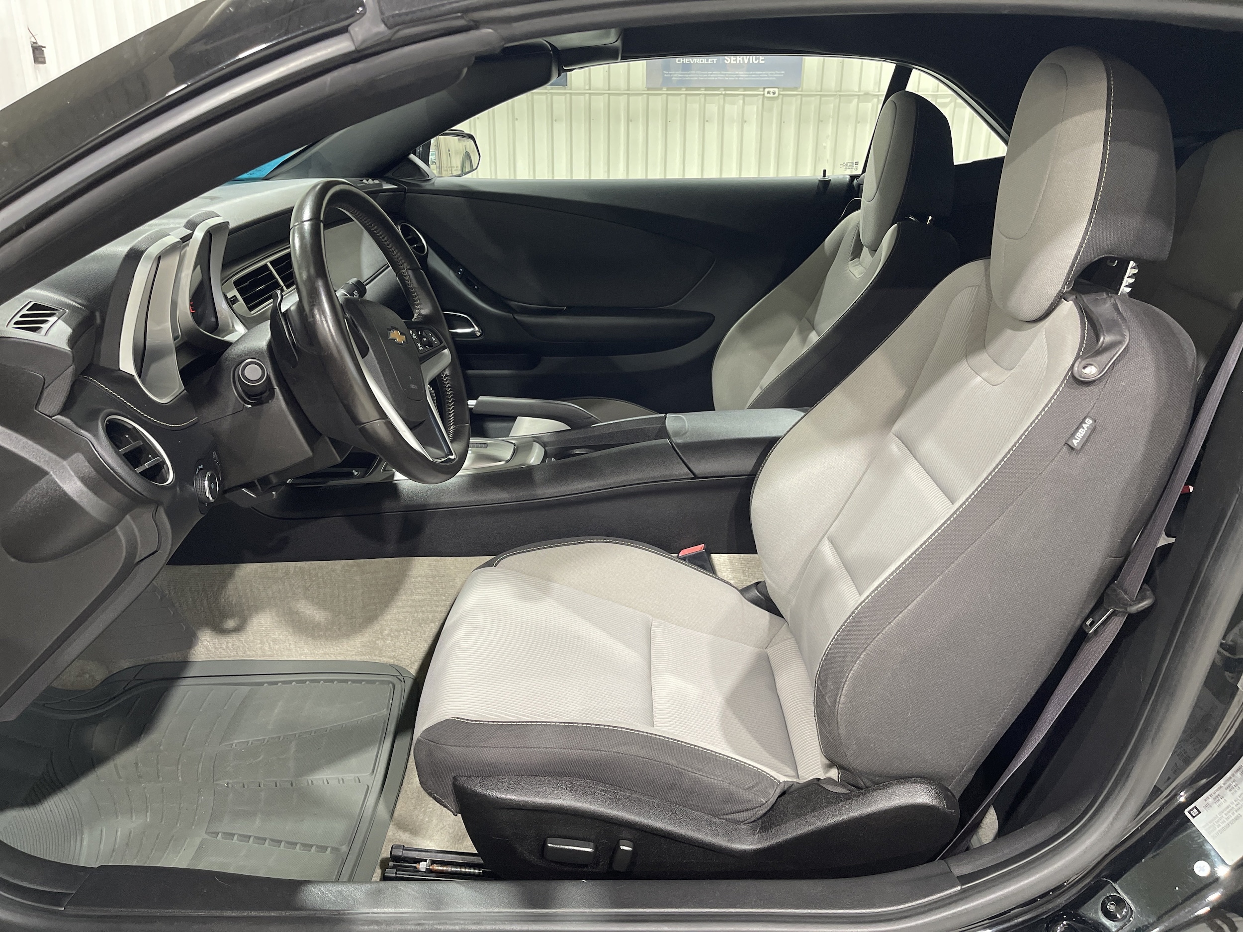 Used 2015 Chevrolet Camaro 1LT with VIN 2G1FD3D36F9204863 for sale in Huron, SD