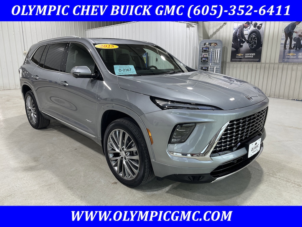 Used 2025 Buick Enclave Avenir SUV