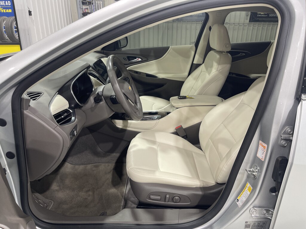 Used 2019 Chevrolet Malibu LT Car