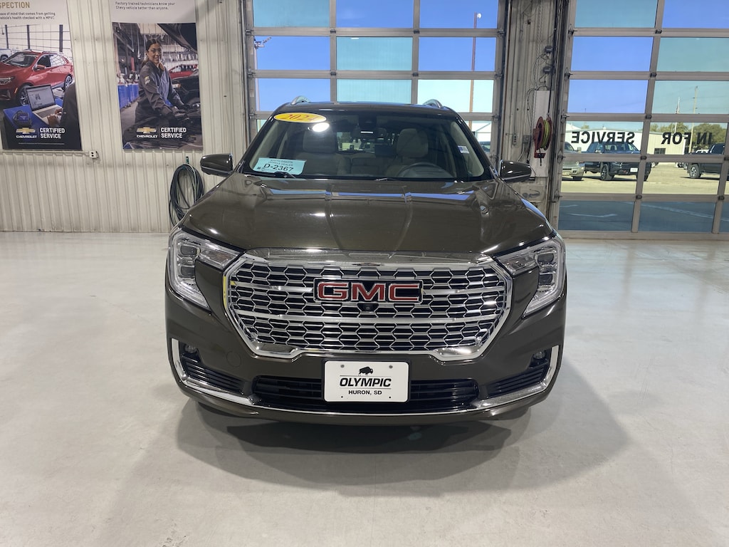 Used 2024 GMC Terrain Denali SUV