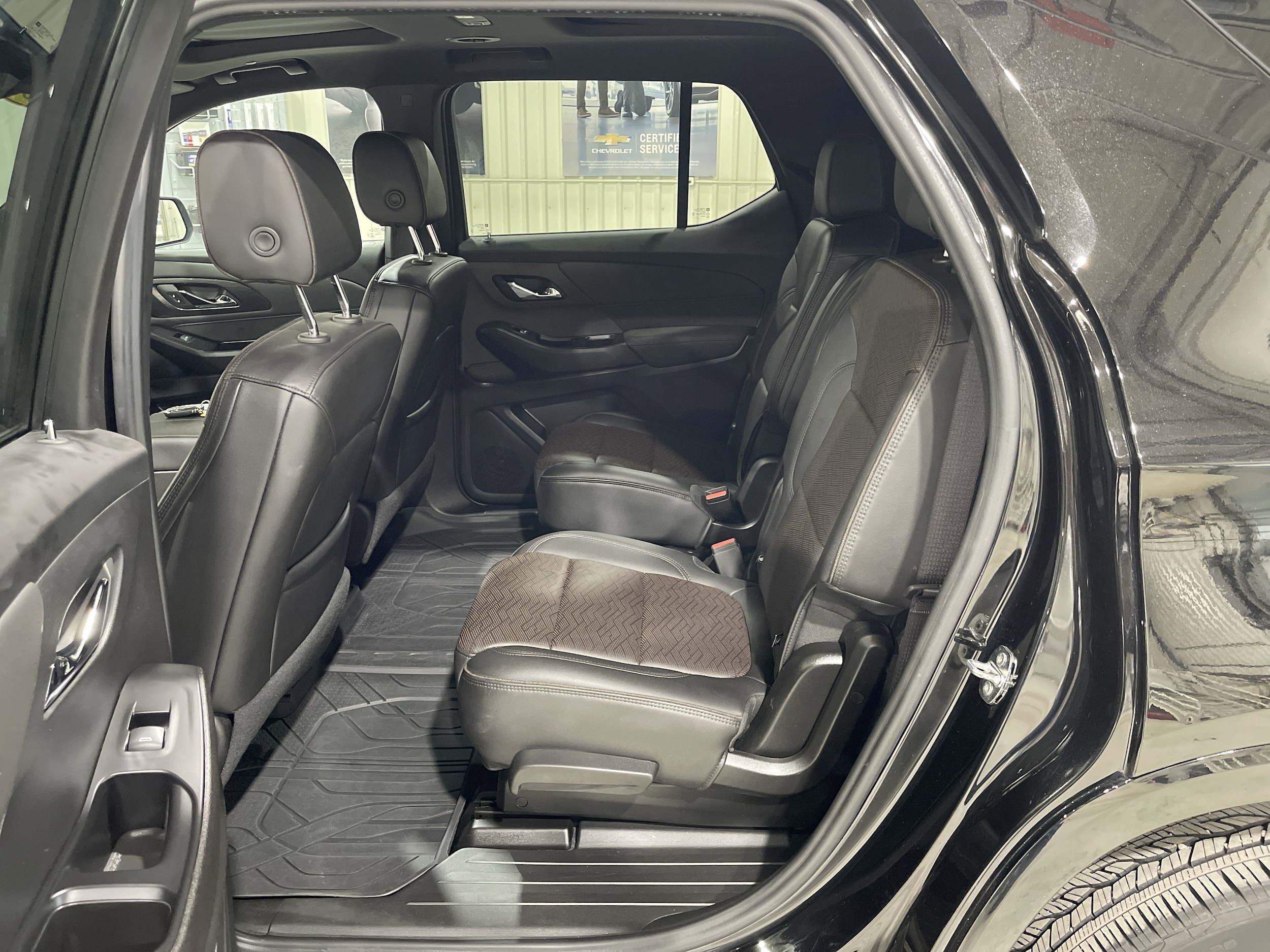 2023 Chevrolet Traverse High Country - Photo 11