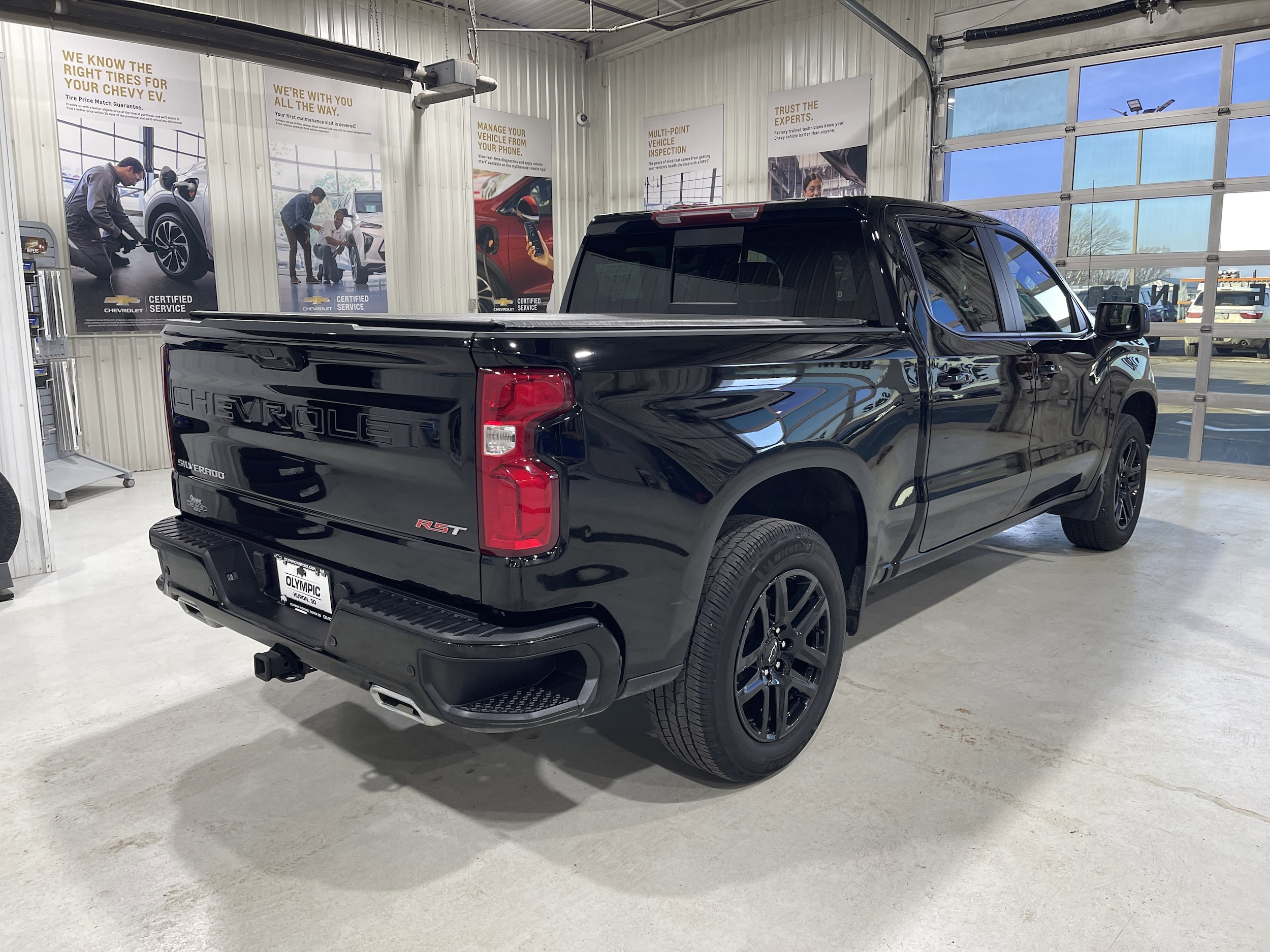 2024 Chevrolet Silverado 1500 RST - Photo 8