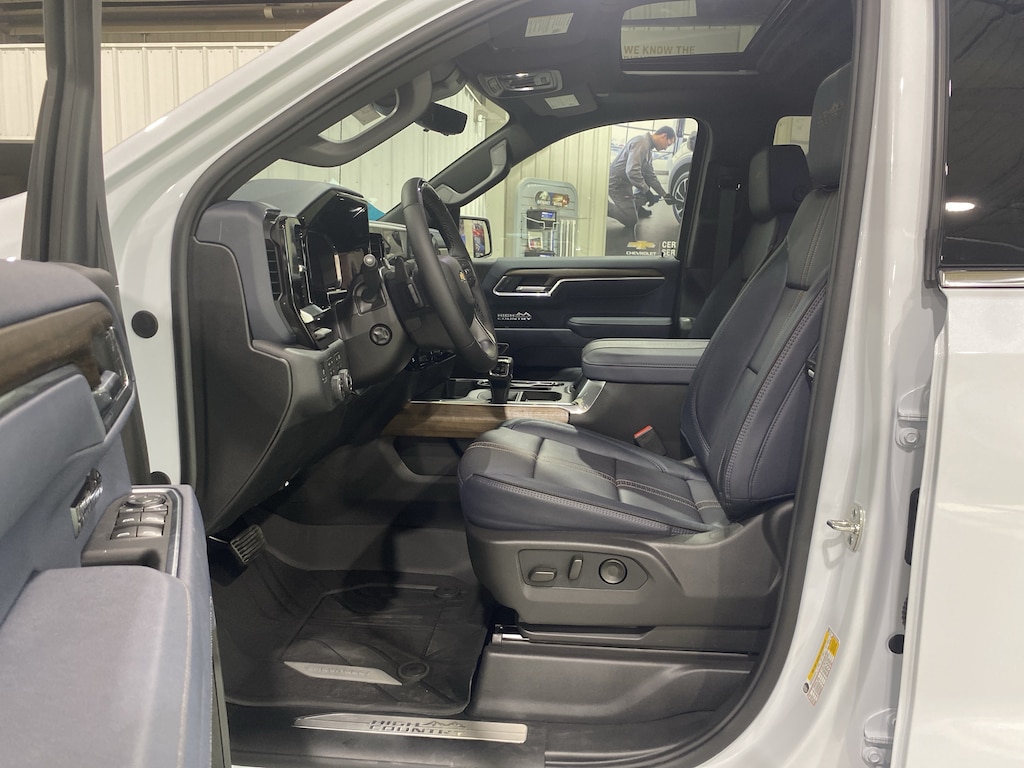 New 2026 Chevrolet Silverado 1500 High Country Truck