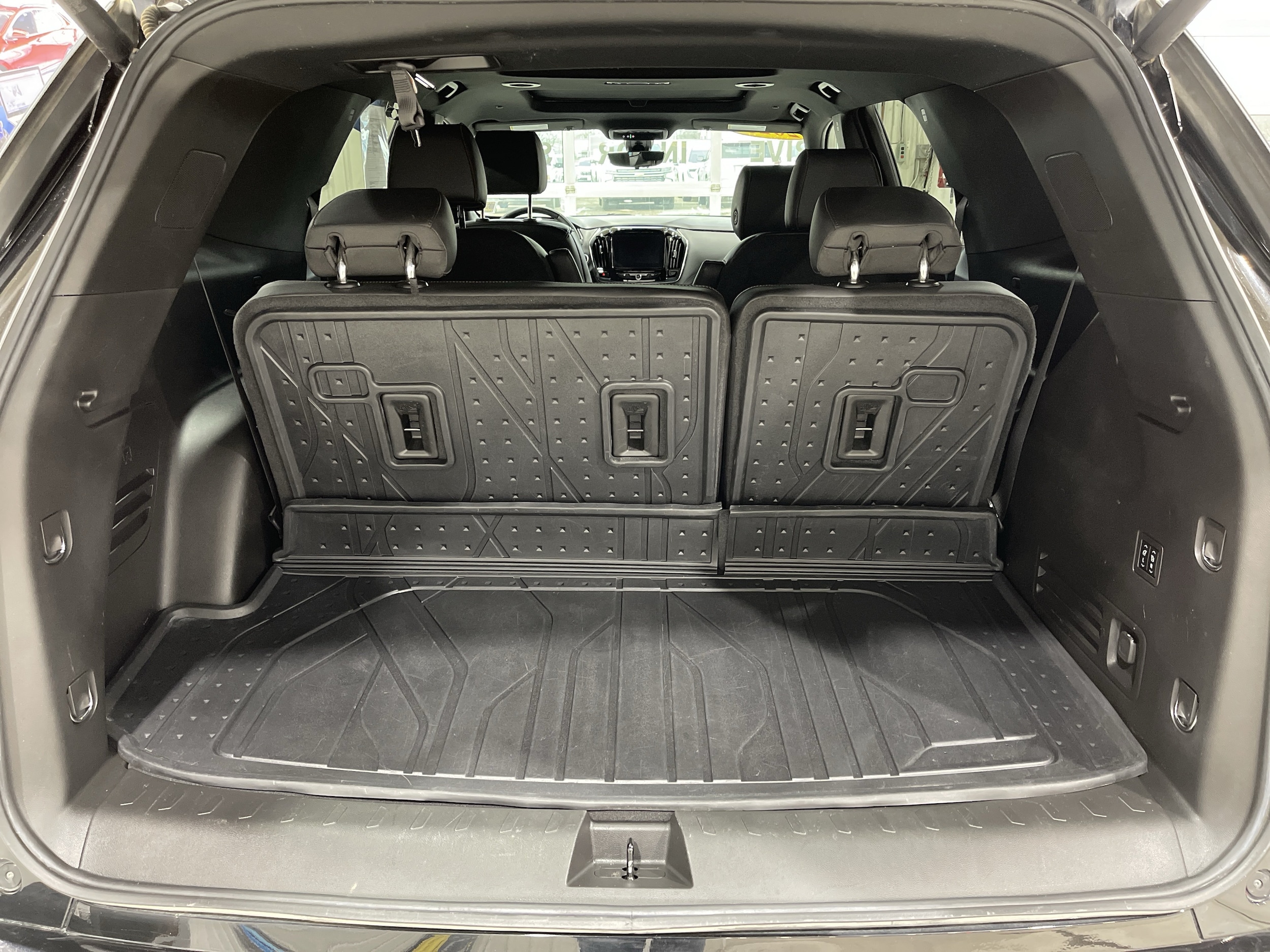 2023 Chevrolet Traverse High Country - Photo 13