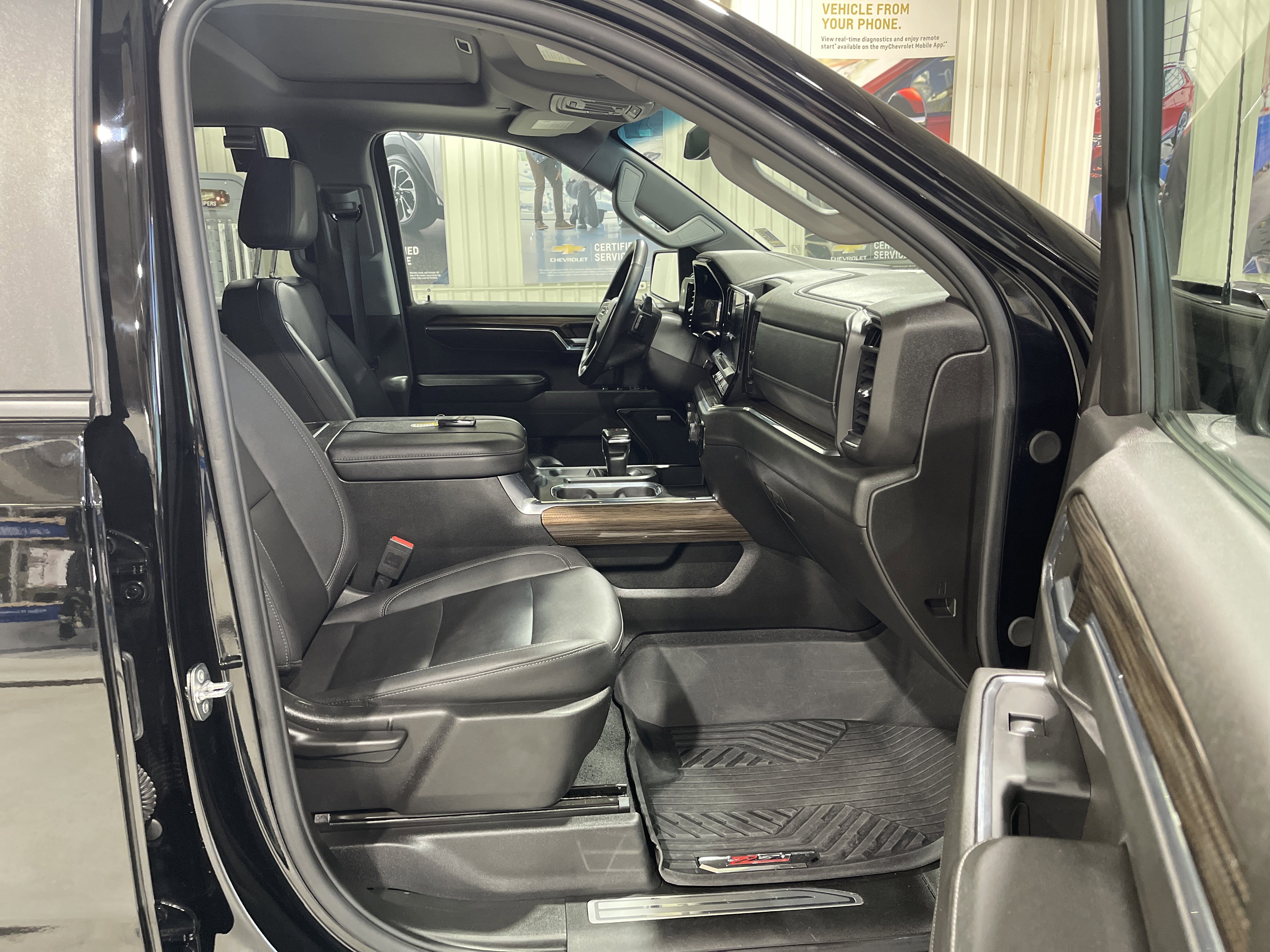 2024 Chevrolet Silverado 1500 RST - Photo 20