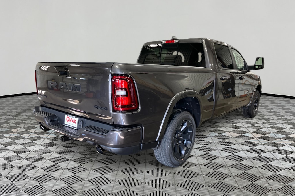 New 2027 Ram 1500 BIG HORN CREW CAB 4X4 6'4 BOX Pickup