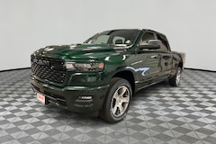 2026 Ram 1500 EXPRESS CREW CAB 4X4 6'4 BOX Pickup