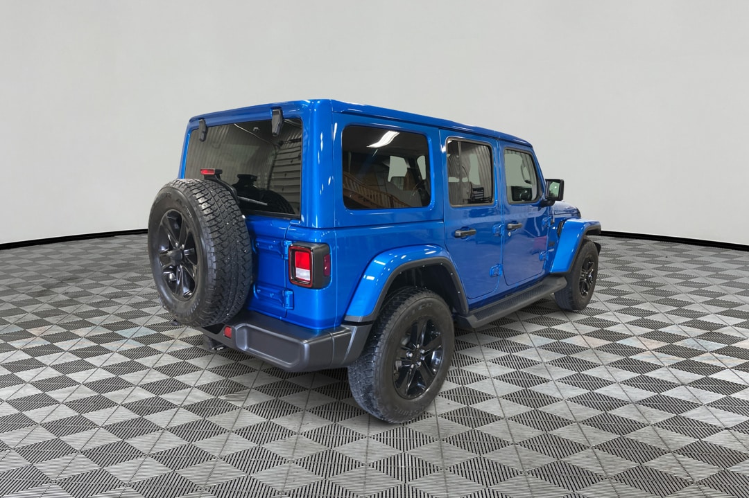 2022 Jeep Wrangler Unlimited Sahara Altitude - Photo 4