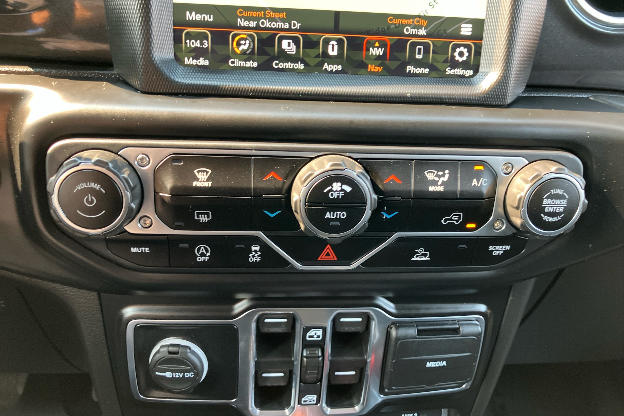 2022 Jeep Wrangler Unlimited Sahara Altitude - Photo 27
