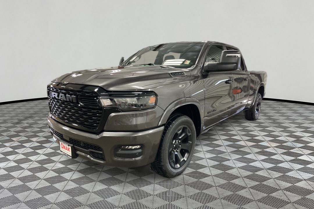 2027 Ram 1500 BIG HORN CREW CAB 4X4 6'4 BOX Pickup