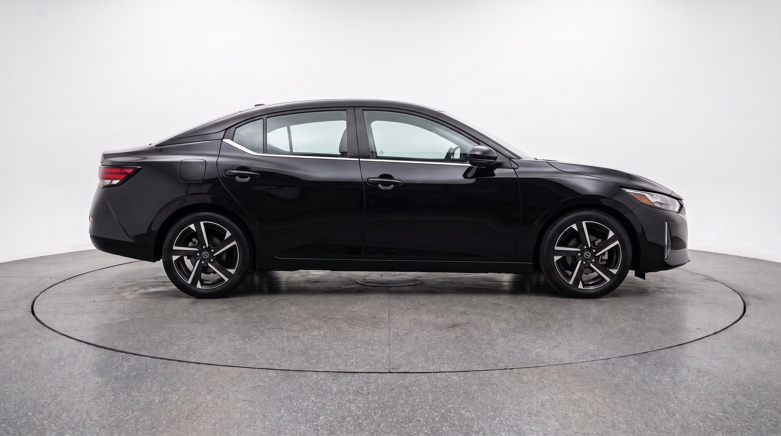 Thumbnail: 2025 Nissan Sentra - 10