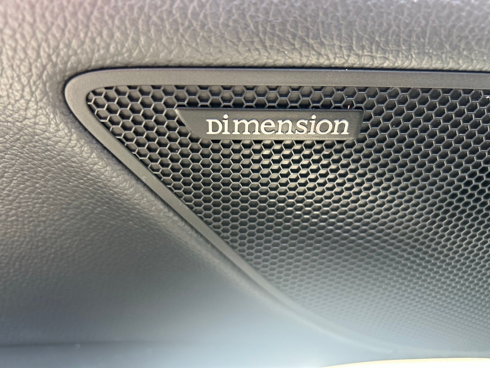 2016 Hyundai Veloster - Photo 18