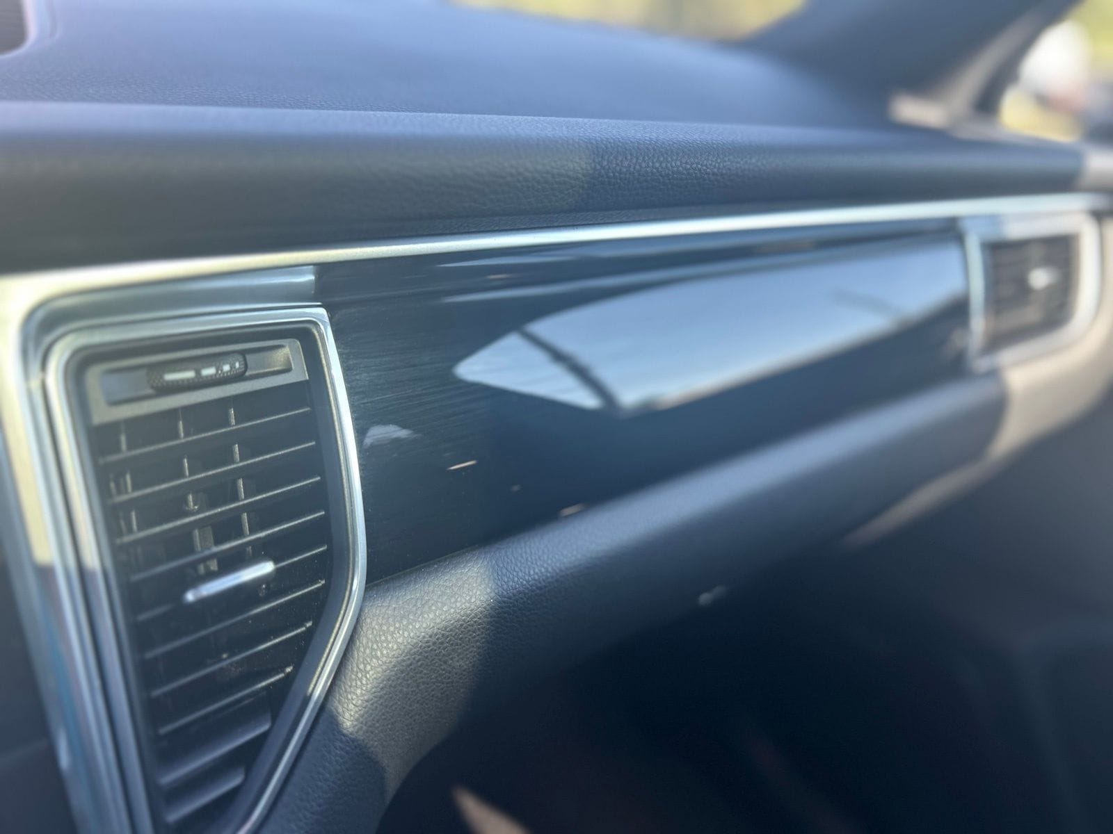 2018 Porsche Macan Base - Photo 32