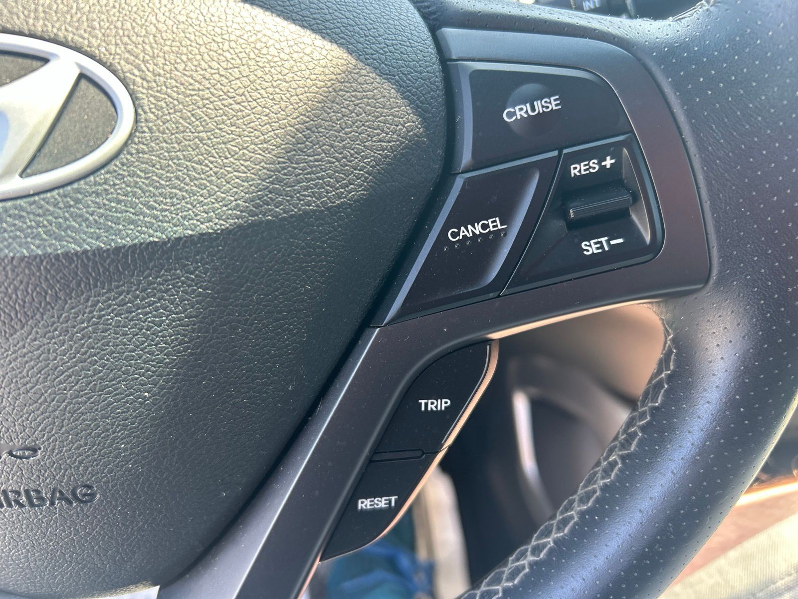 2016 Hyundai Veloster - Photo 25
