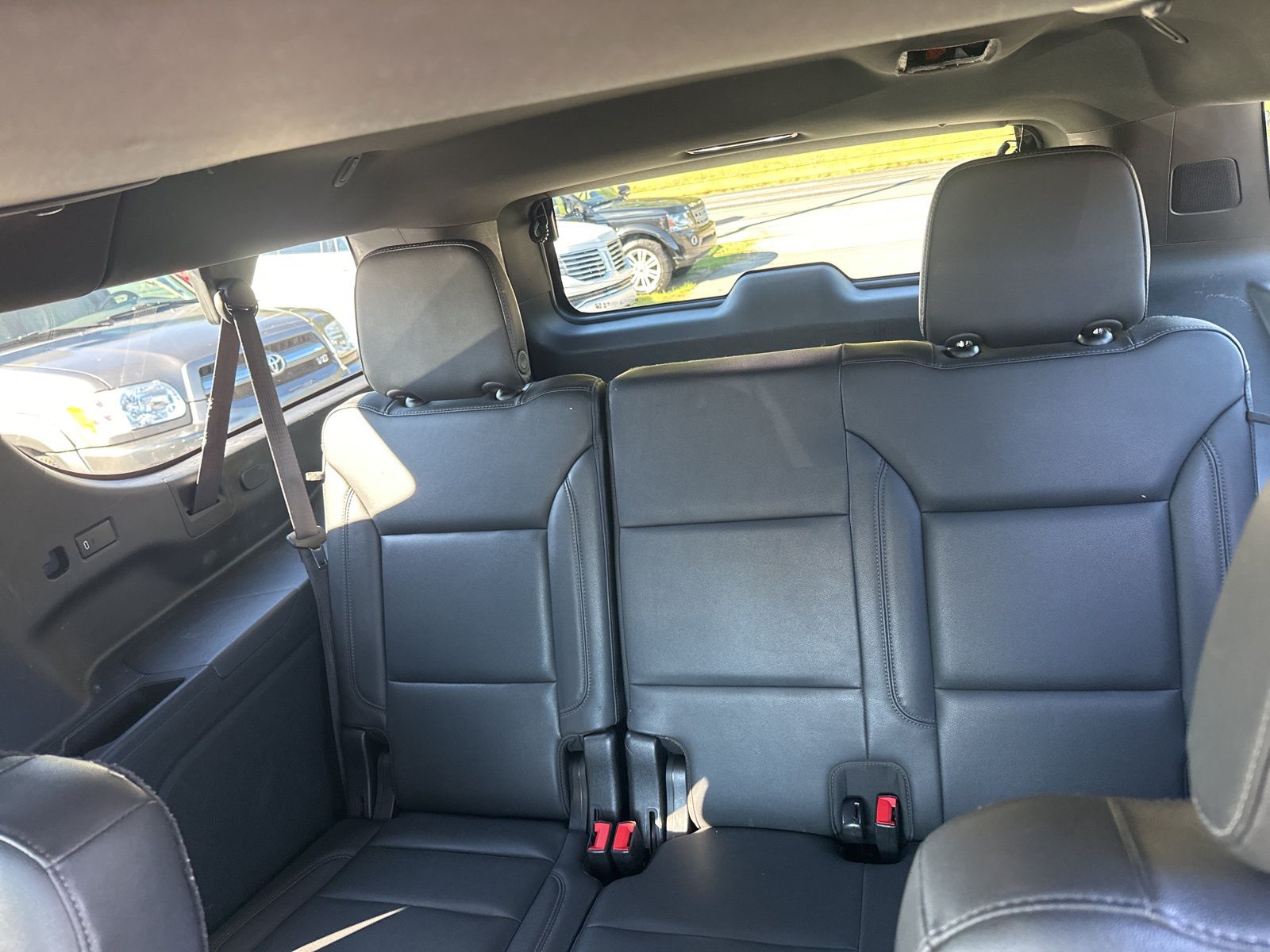 2021 Chevrolet Suburban LT - Photo 15