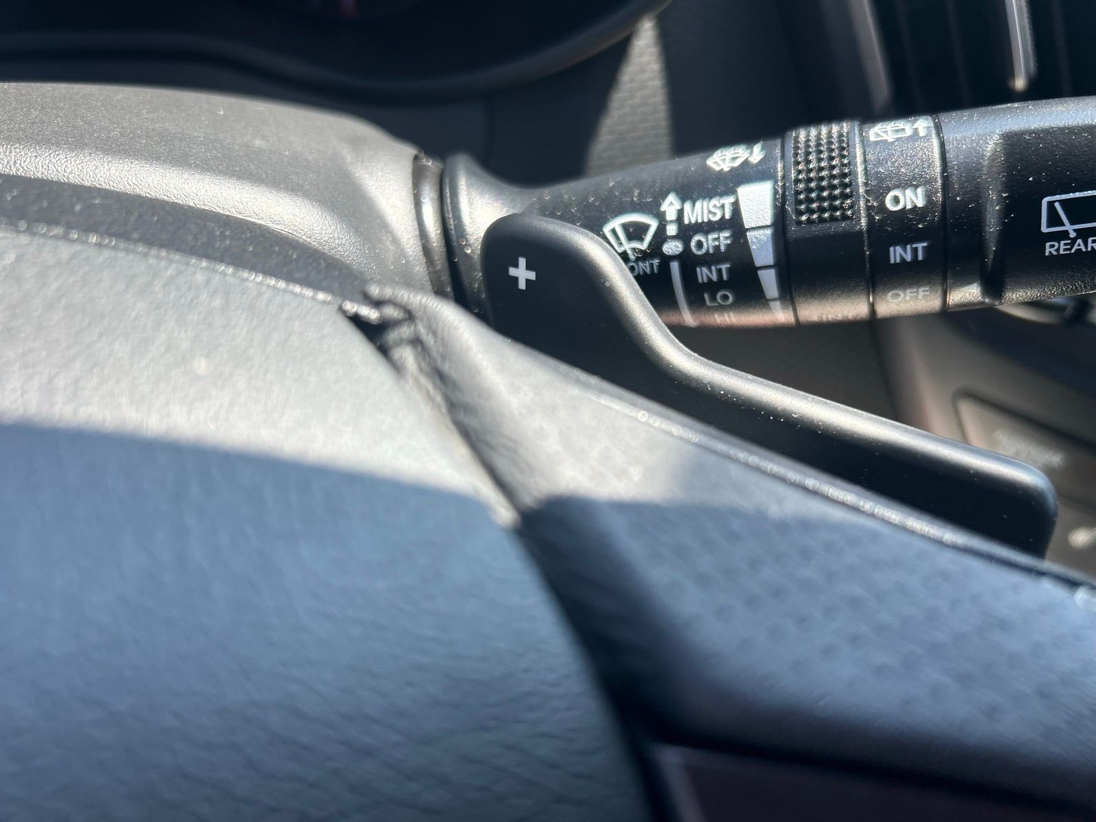 2016 Hyundai Veloster - Photo 23