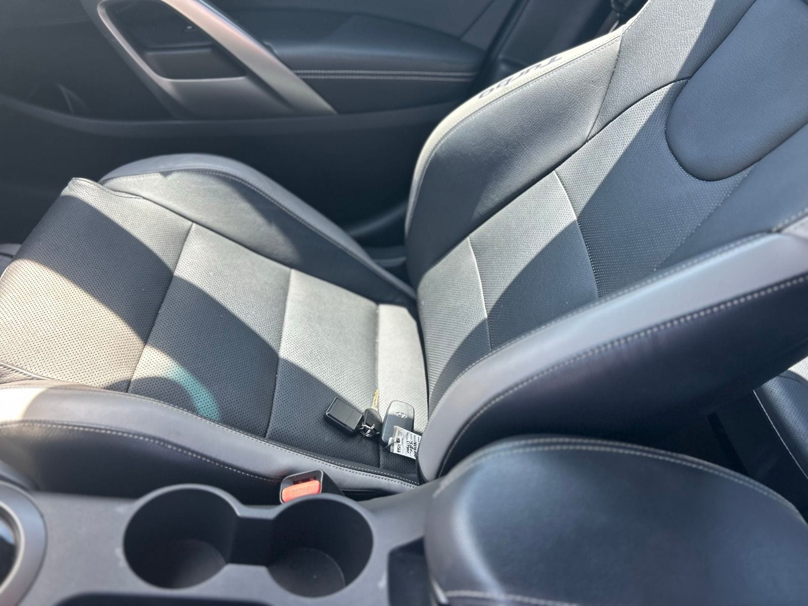2016 Hyundai Veloster - Photo 21