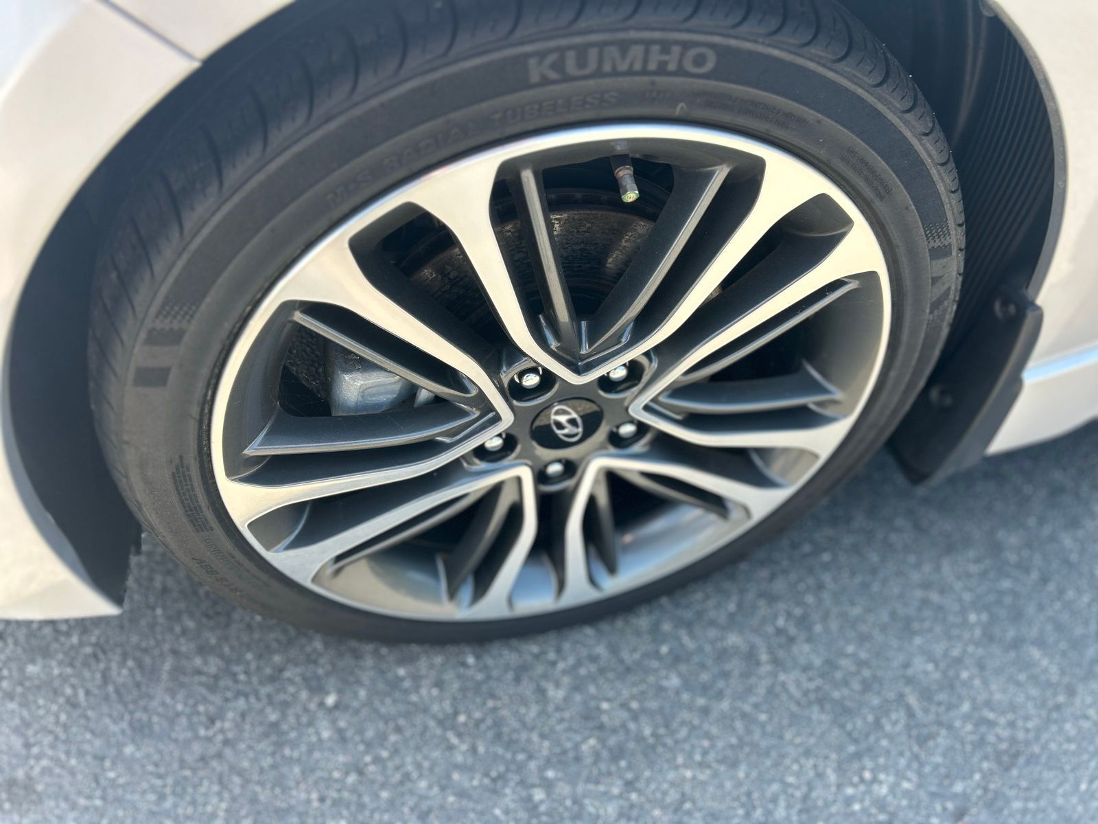 2016 Hyundai Veloster - Photo 7