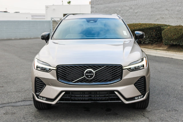 Used 2027 Volvo XC60 Plus SUV