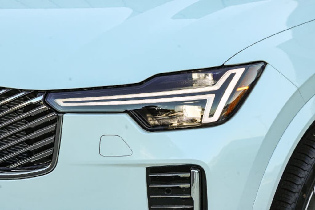 New 2026 Volvo XC90 plug-in hybrid T8 Ultra 7-Seater SUV