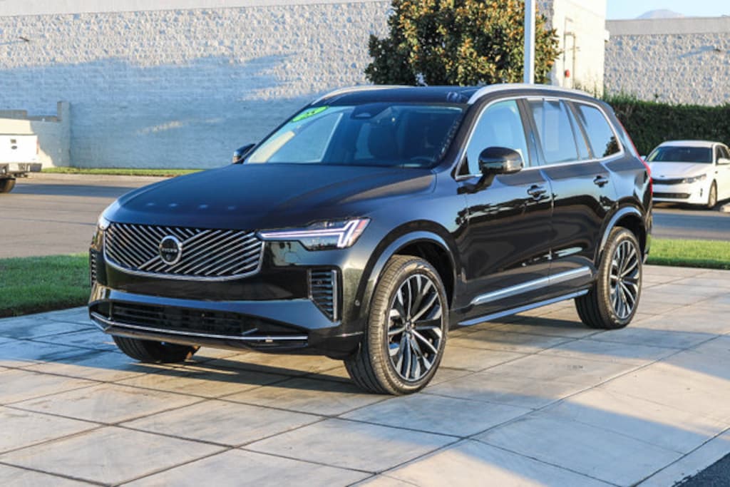 Used 2025 Volvo XC90 B6 Plus 7-Seater SUV