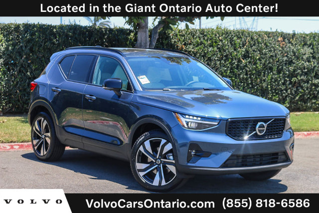 New 2026 Volvo XC40 B5 Plus SUV