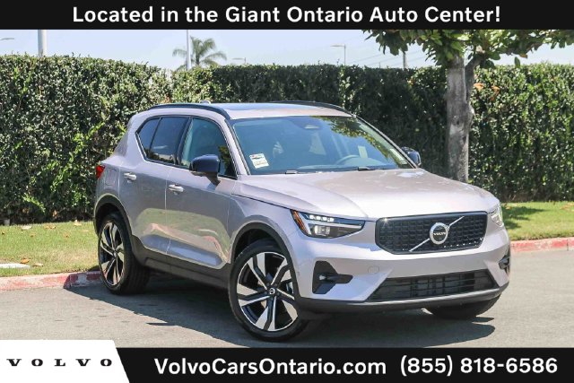 New 2026 Volvo XC40 B5 Ultra SUV