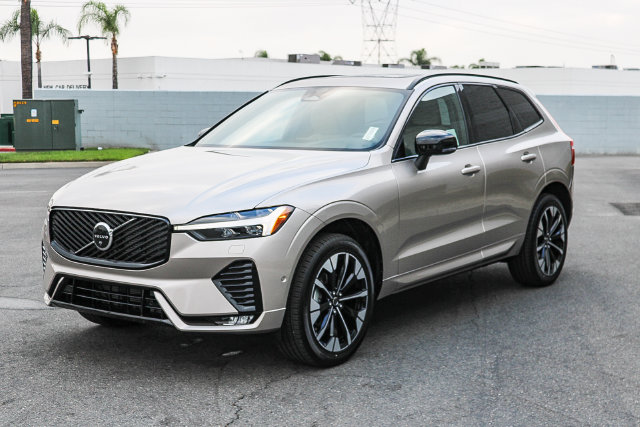 Used 2027 Volvo XC60 Plus SUV