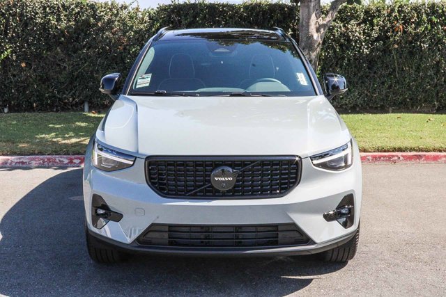 Used 2026 Volvo XC40 B5 Ultra Black Edition SUV