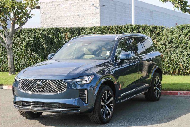 New 2026 Volvo XC90 B6 Core SUV