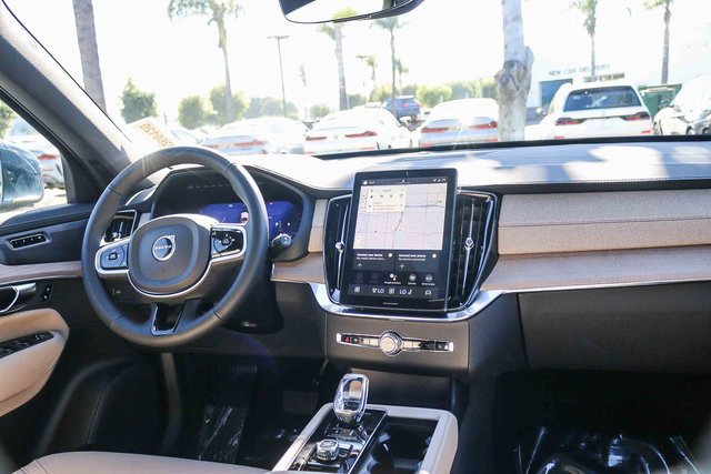 2026 Volvo XC90 Plus - Photo 13